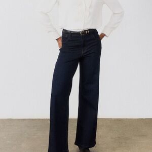Elegant Navy Wide-Leg Jeans